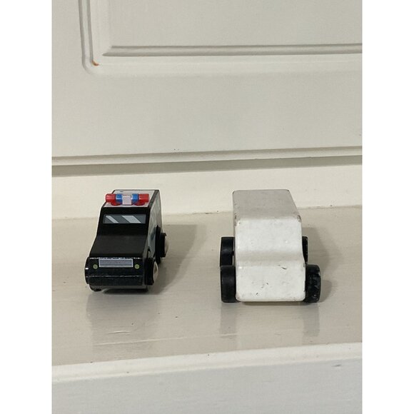 Wooden Toy Emergency Vehicles Police Ambulance Toy Train Accessories - Picture 2 of 6